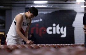 杨瀚森:新赛季珍惜上场时间 跟随大哥们脚步